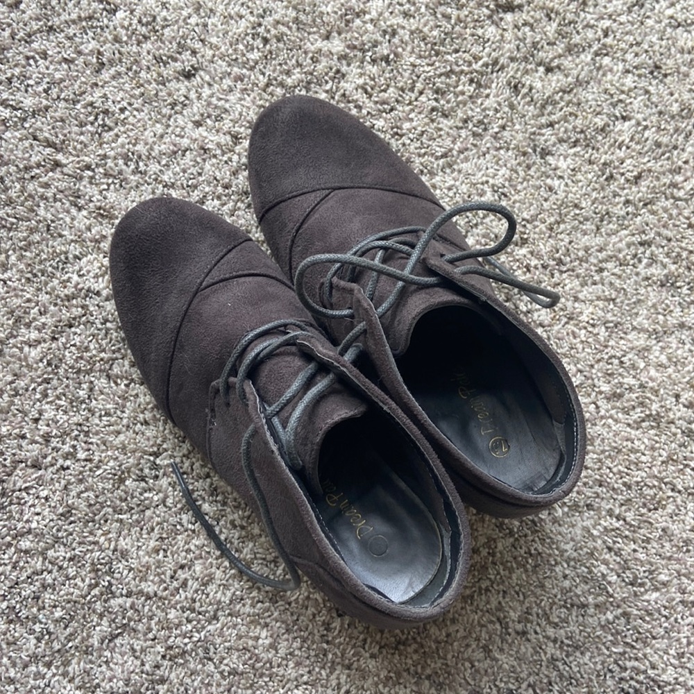 Dream Pairs Grey Wedge Booties